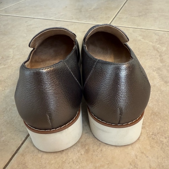 Vionic Kensley NEW pewter women's loafer - Picture 5 of 11